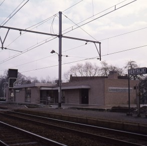 Vertrijk - SNCB K04503-10 (1).jpg